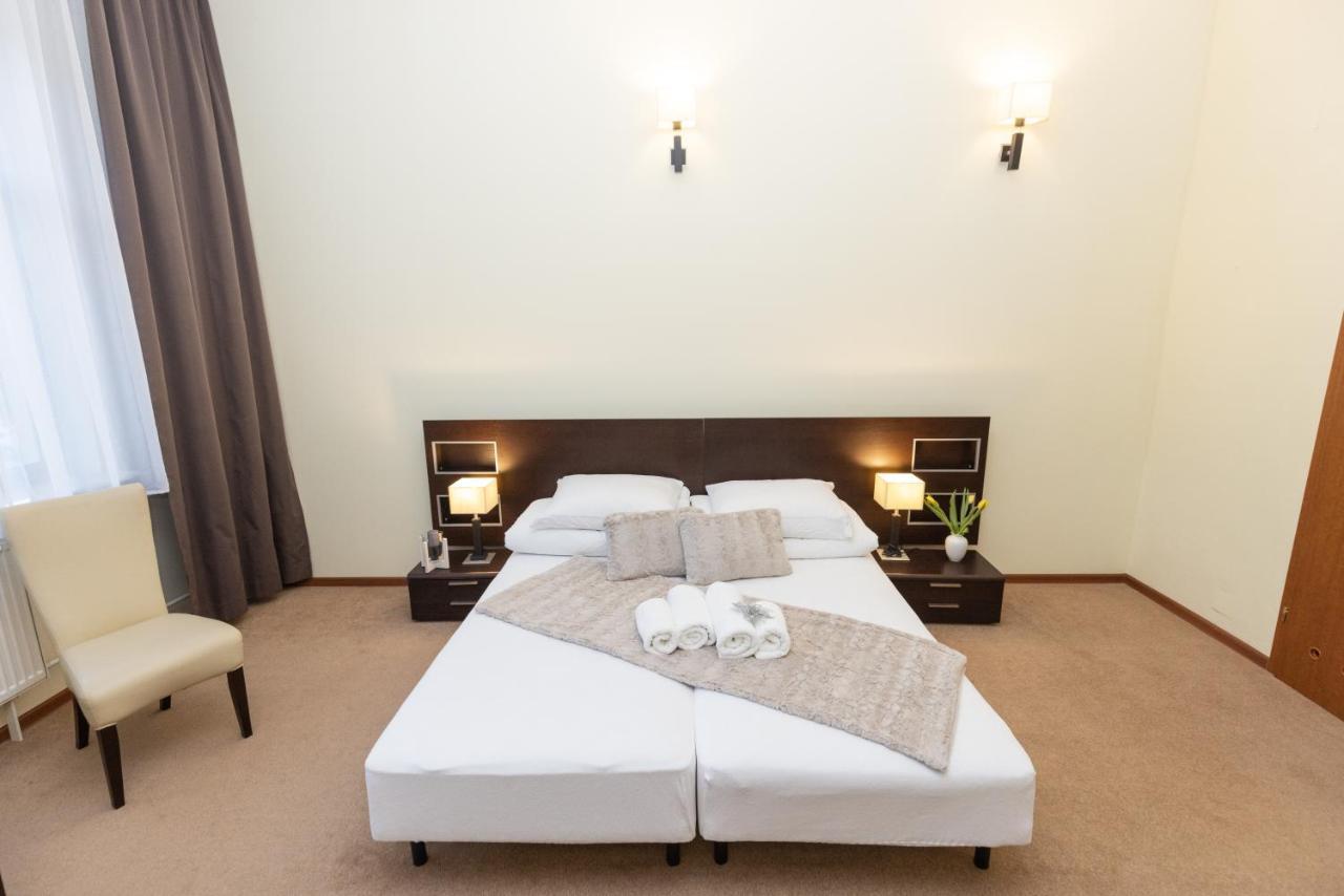 Hotel Tor Kielce Cminsk Luaran gambar